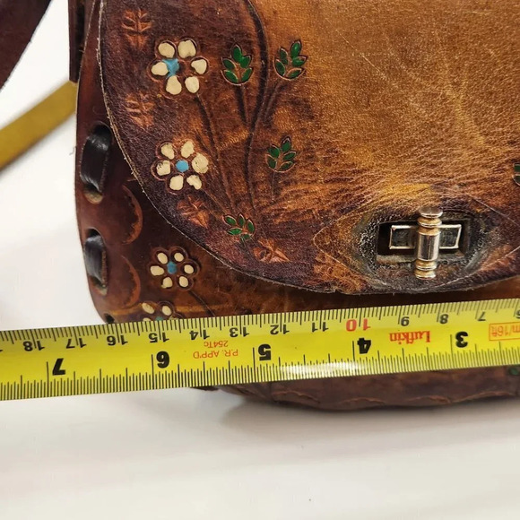 Small Hand Tooled Embossed Leather Purse with Floral Design Vintage - Picture 12 of 14